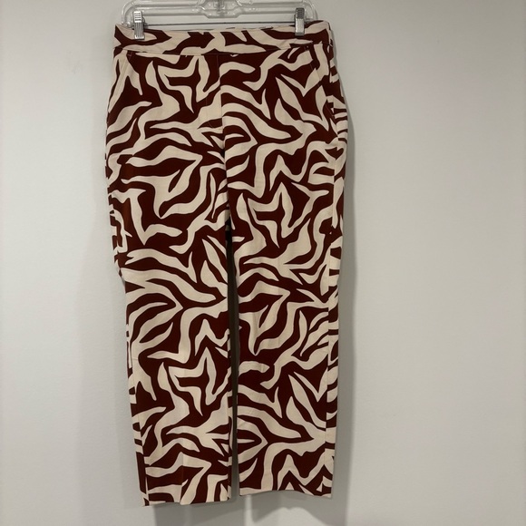 SPANX Pants - SPANX Cream and Brown Patterned Printed Pull-On Pants – Size M/M Petite